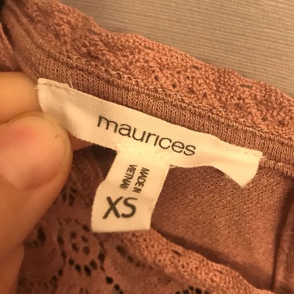 Maurice’s High Neck Tank Top Pink Lace Keyhole Button Size XS - Picture 9 of 11